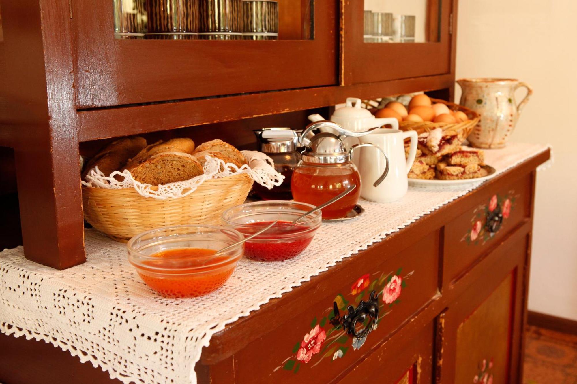 Garni Iosc Hotel San Vigilio Di Marebbe Kültér fotó