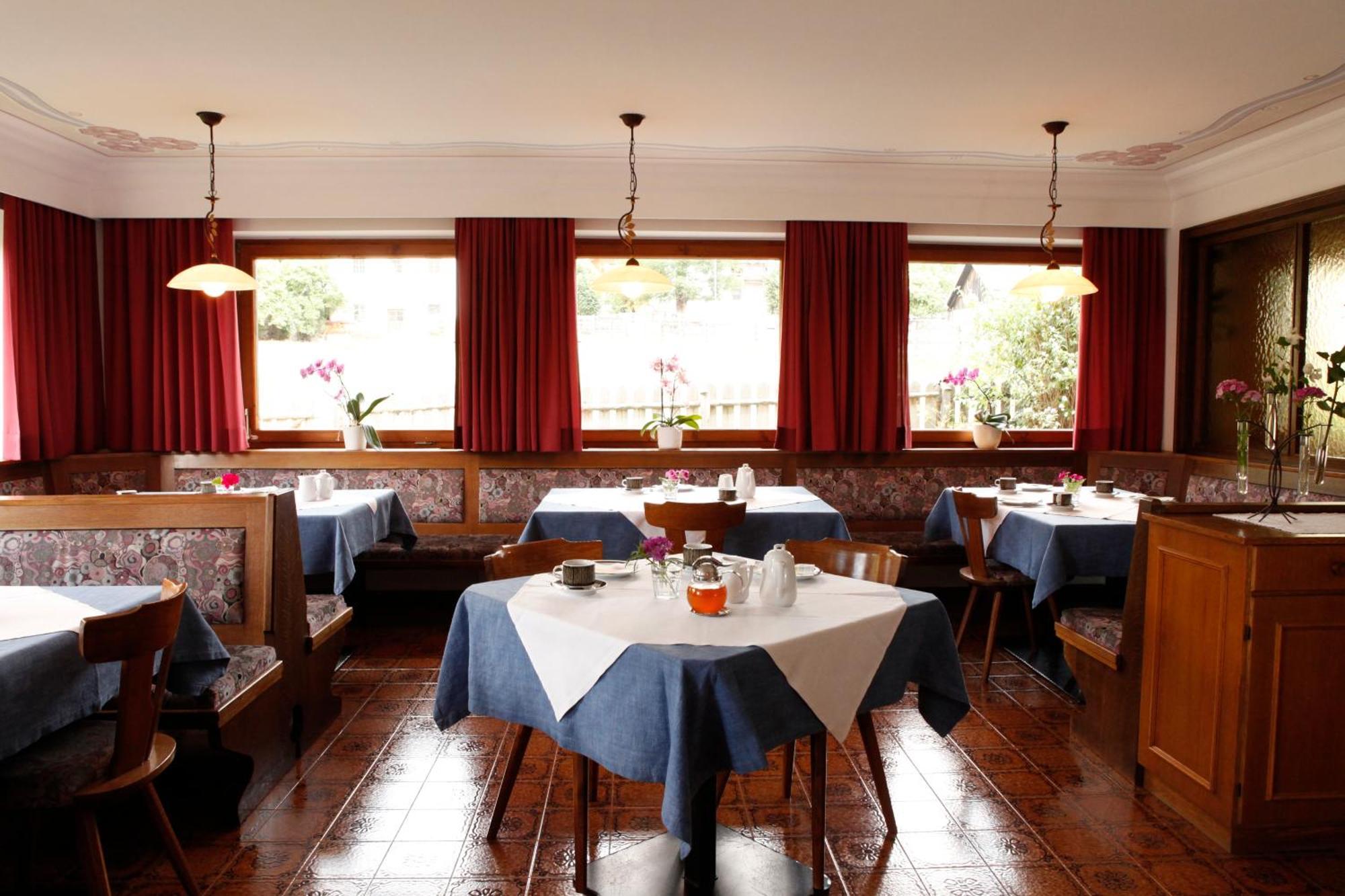 Garni Iosc Hotel San Vigilio Di Marebbe Kültér fotó