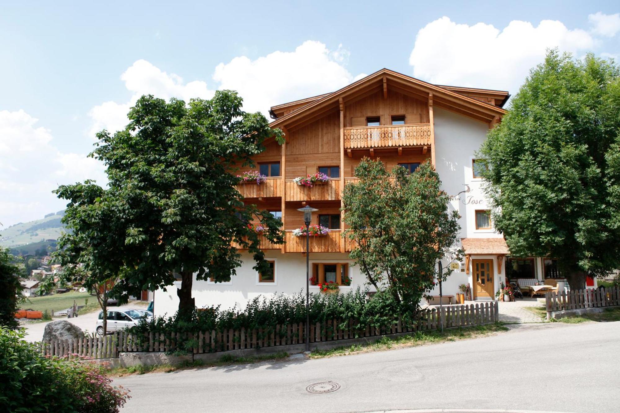 Garni Iosc Hotel San Vigilio Di Marebbe Kültér fotó