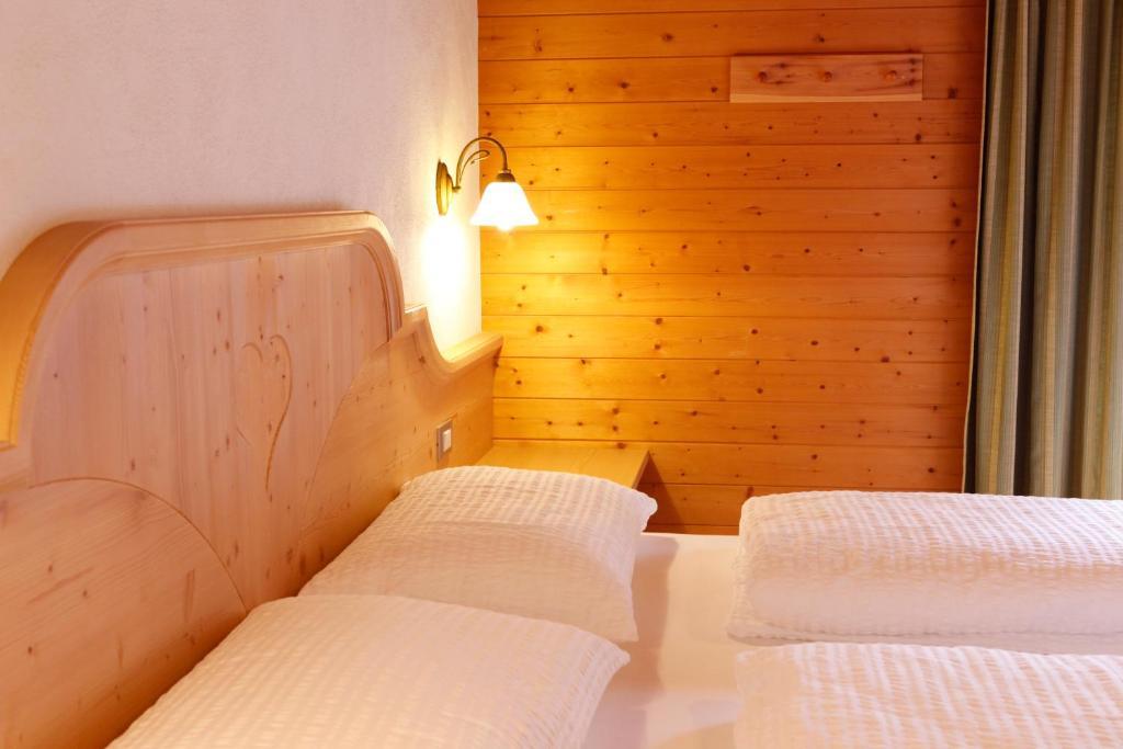 Garni Iosc Hotel San Vigilio Di Marebbe Kültér fotó