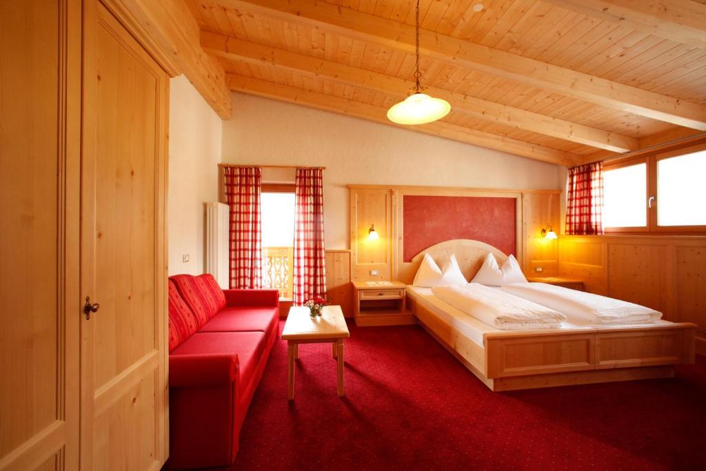 Garni Iosc Hotel San Vigilio Di Marebbe Kültér fotó